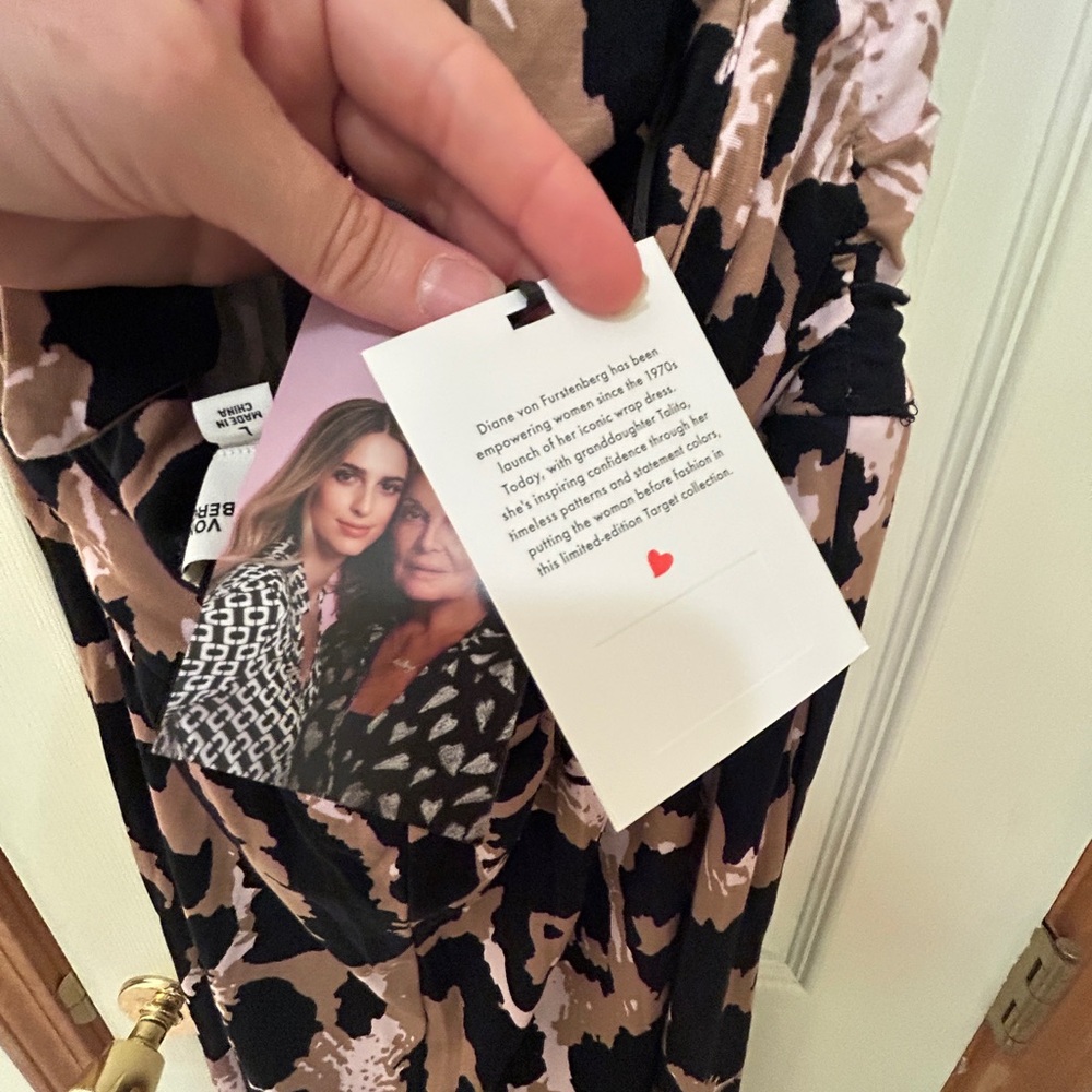 Elegant Leopard Print Jumpsuit - Picture 6 of 10